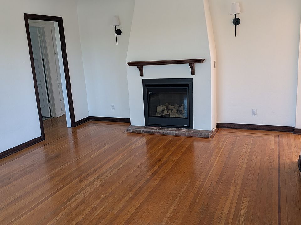 Living Room with Gas Fireplace