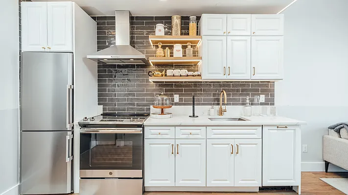 Rented by Nooklyn NYC LLC | media 73