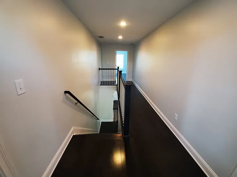 3260 Beacon St — Photo 14