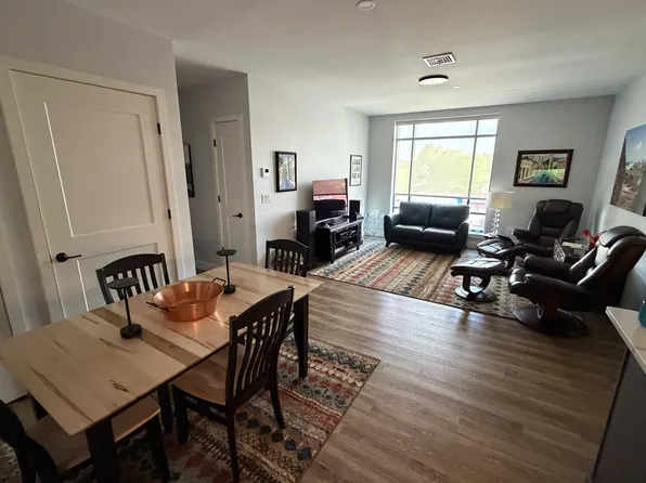 21 Summer St #301, Natick, MA 01760