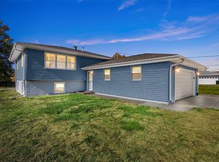 4507 Vardy Rd NE, Cedar Rapids, IA 52402