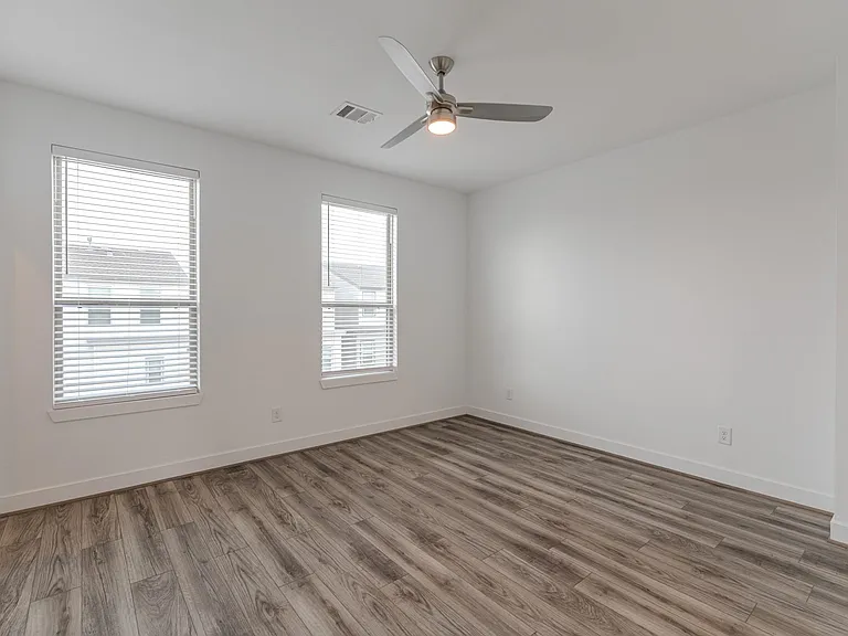 18736 B Centro Main St — Photo 20