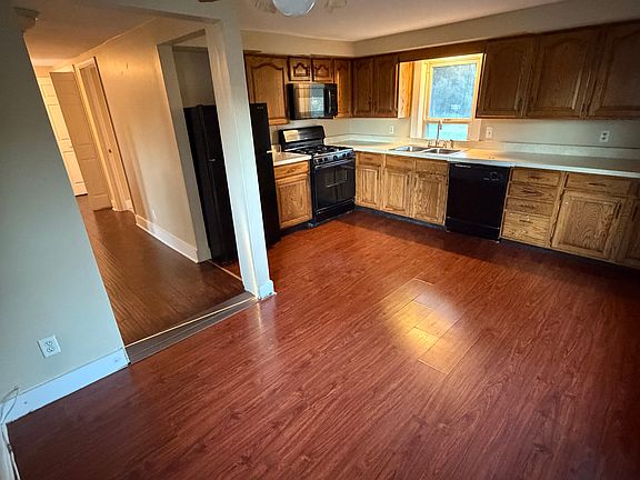 2nd image of 14 Mill St #2