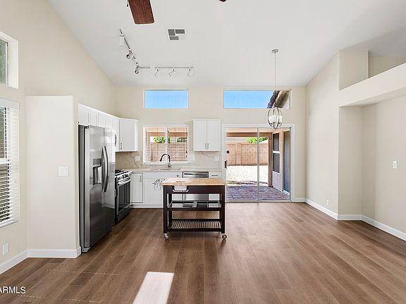 3rd image of 3241 E WAHALLA Lane
