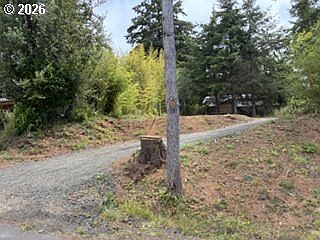 1st image of 680 Tiara St