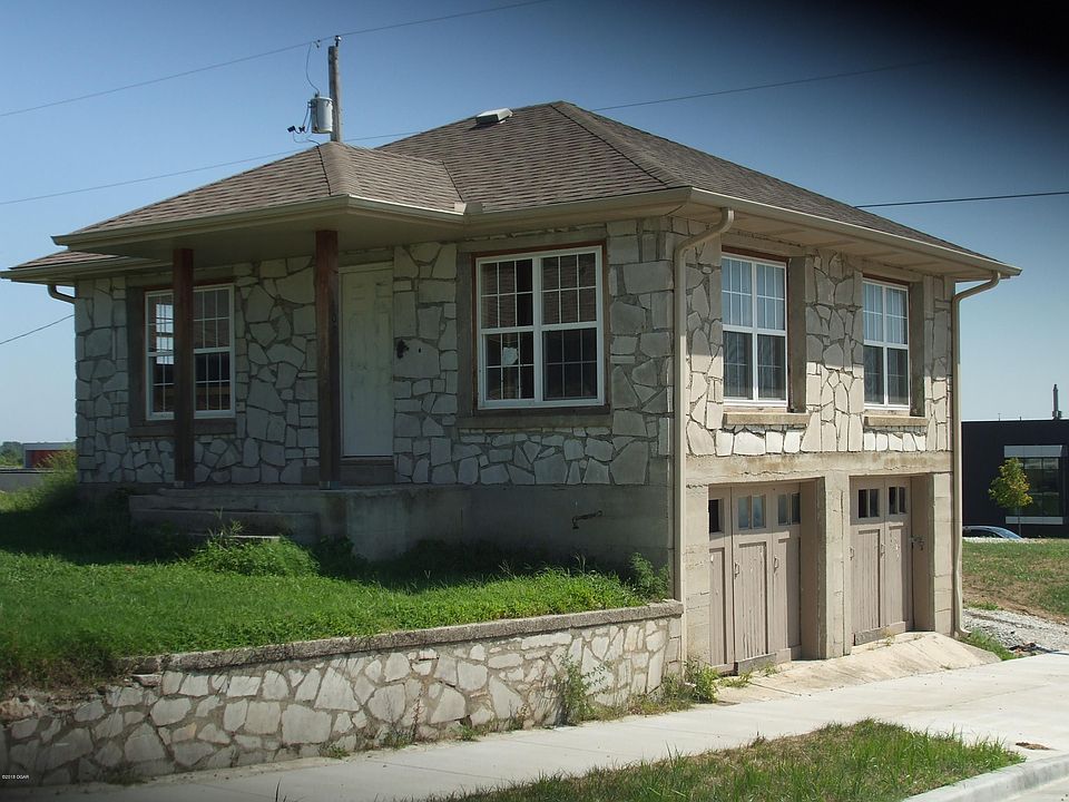 2nd image of 2129 Kentucky Ave #&-409-e