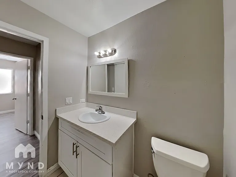 5681 Odessa Dr — Photo 20