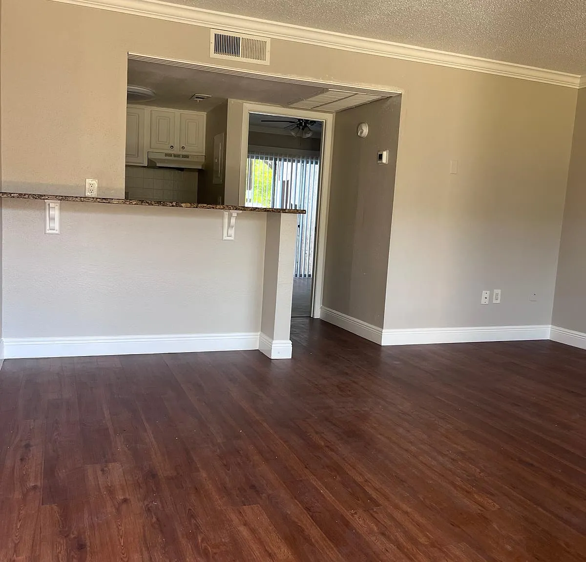 133 Oyster Bay Cir — Photo 3