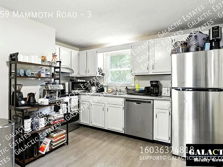859 Mammoth Rd #3 — Photo 1