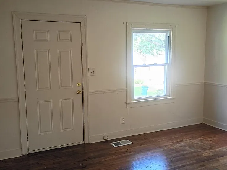 124 Muse St — Photo 16
