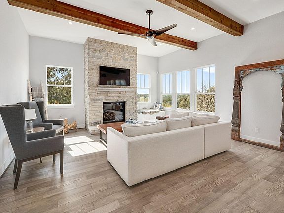 4th image of 17 Highland Spring Ln