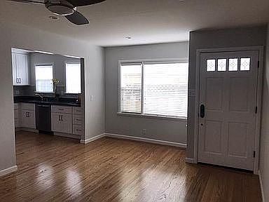 4th image of 943 S Idaho St