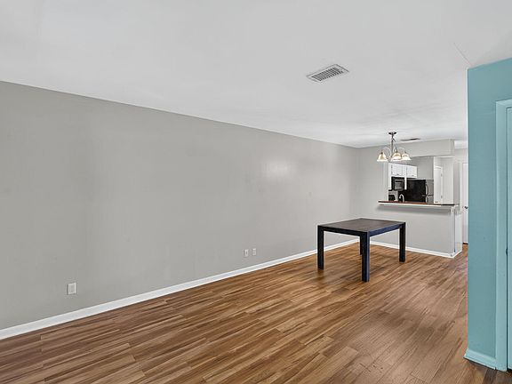 5th image of 1530 Fort Johnson Rd #1L