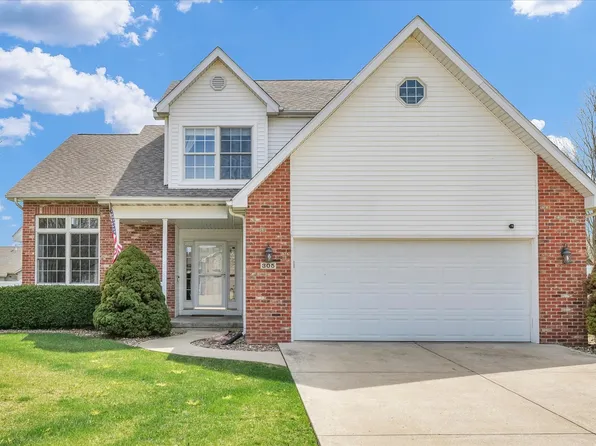 305 Prairieview Dr, Hudson, IL 61748