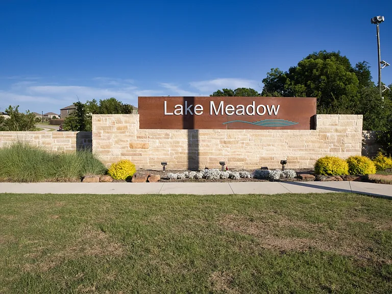 605 Grenada Lake Dr — Photo 54