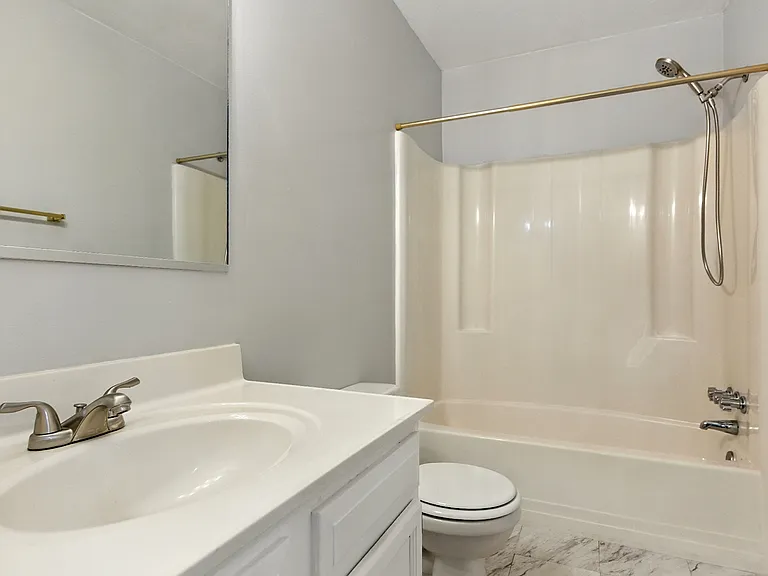 302 Seeman Ct — Photo 27