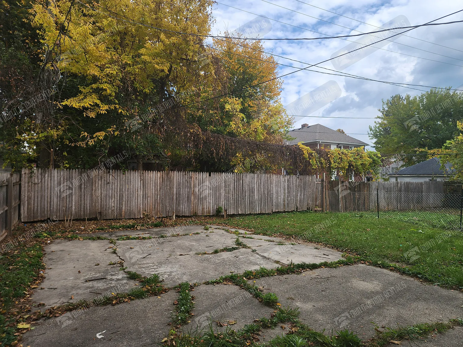 House- Multi Family — Photo 3