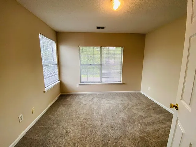 202 Alderston Way — Photo 12