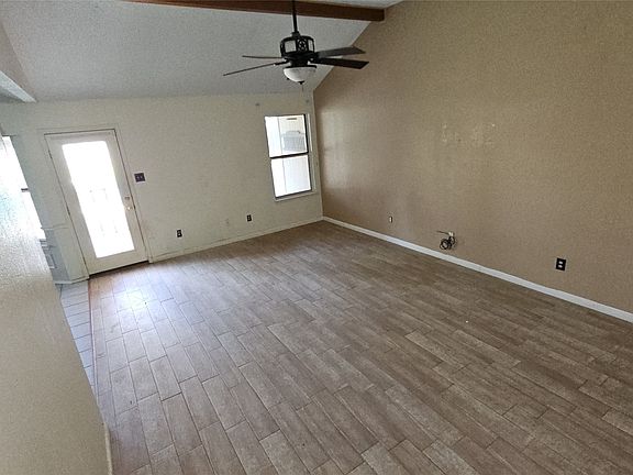 4th image of 1221 Nicole Way