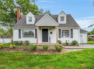 6131 Tall Oaks Dr, Mentor, OH 44060