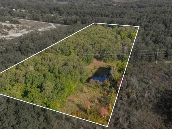 5750 Woodschool Rd, Freeport, MI 49325