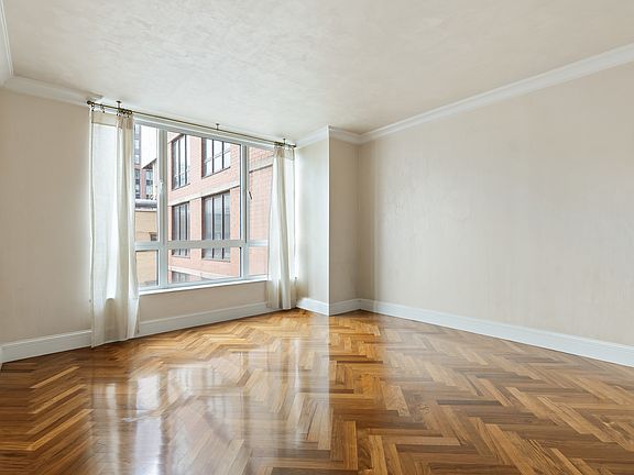 4th image of 351 E 51st St APT 14E
