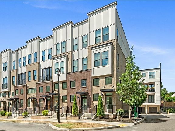 2nd image of 230 New St #2105