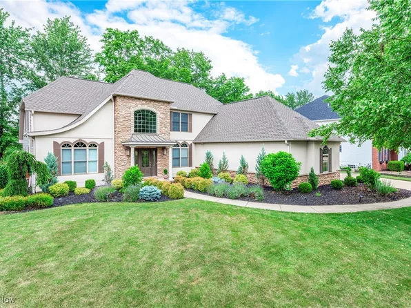 31022 Inverness Cir, Westlake, OH 44145