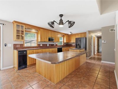 5621 Blue Ridge Cut Off, Raytown, MO, 64133