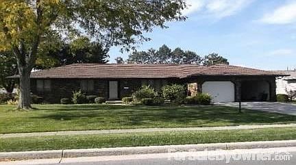 1st image of 745 Fenway Dr