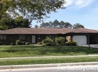 745 Fenway Dr, Lima, OH 45804
