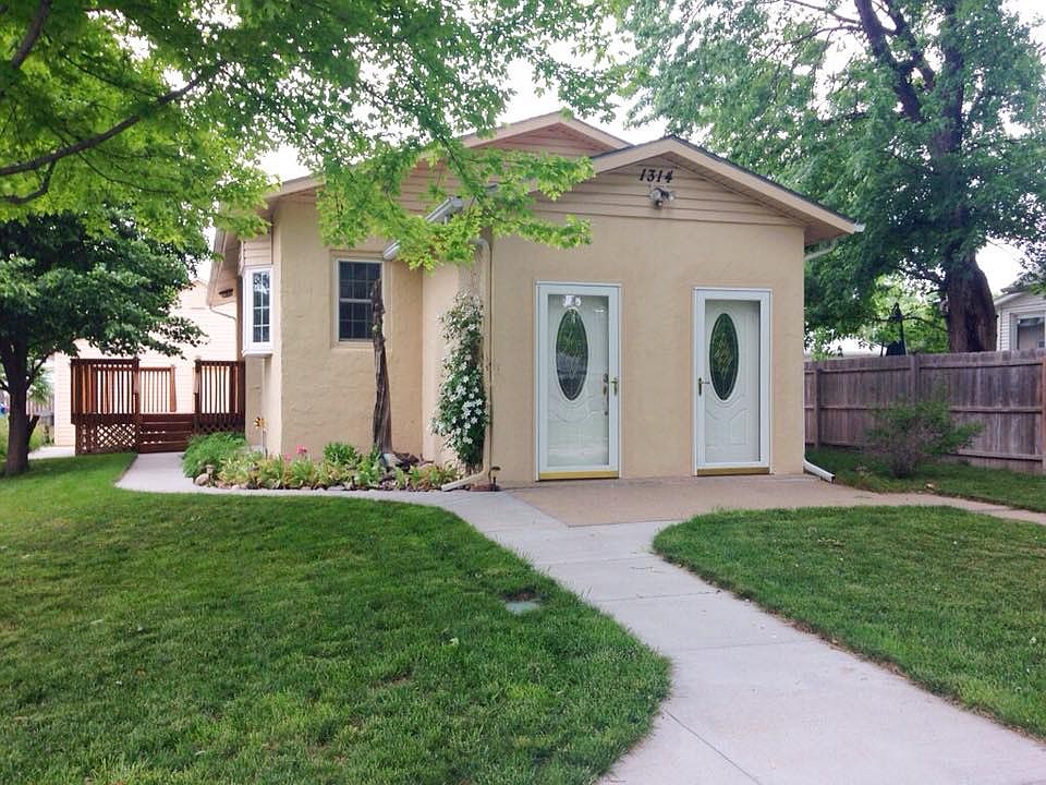 1st image of 1314 Avenue D