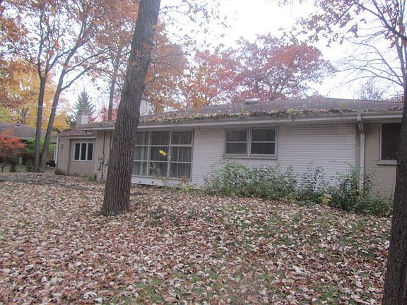 5th image of 74 Hickory Ln