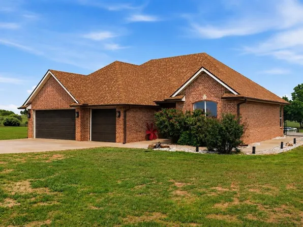 1700 Sandpiper Dr, Blanchard, OK 73010