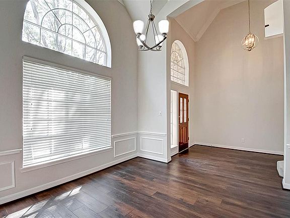 3rd image of 5530 Chesapeake Pl