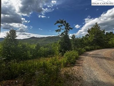 WR 32 Amber Rock Road, Lenoir, NC, 28645