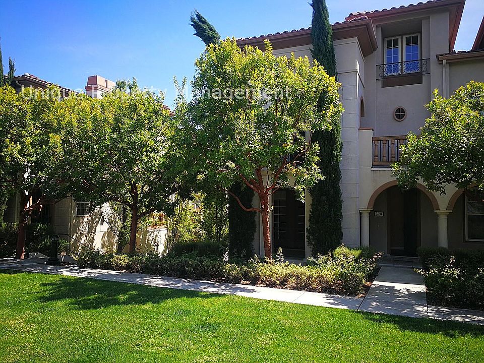 Font door greenbelt area