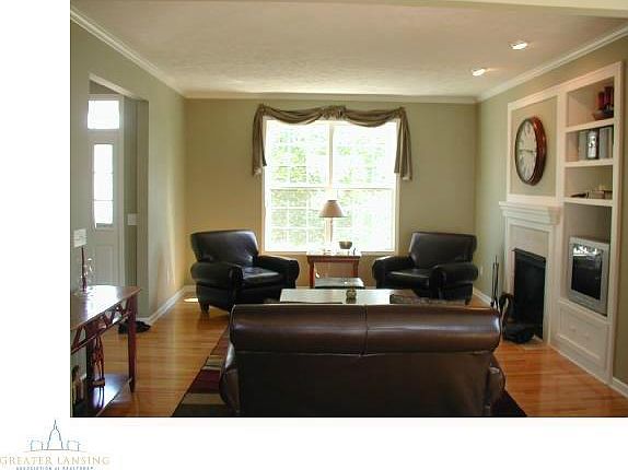 2nd image of 542 E Anhinga Dr
