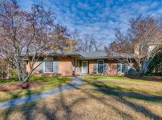 814 Hillcrest Dr, High Point, NC 27262