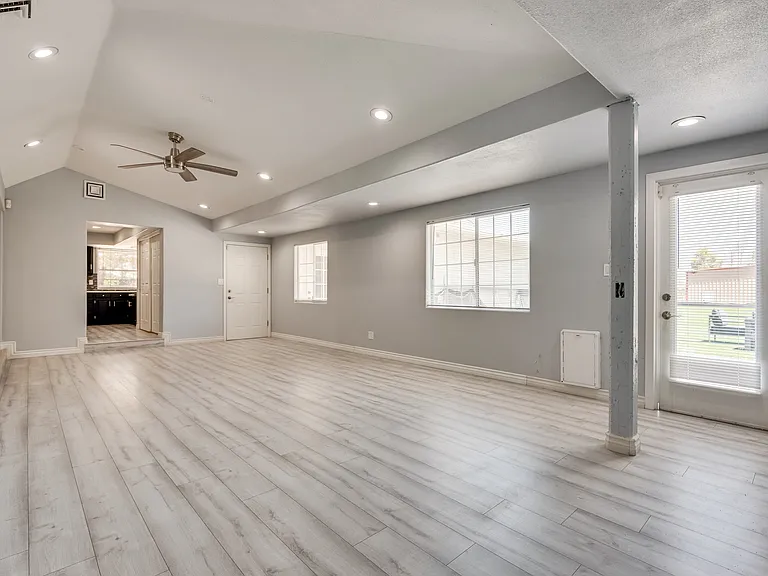 8626 Haven St — Photo 10
