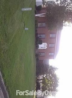 3rd image of 576 Shadydale Dr