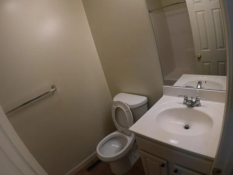2101 Quail Hollow Dr — Photo 28