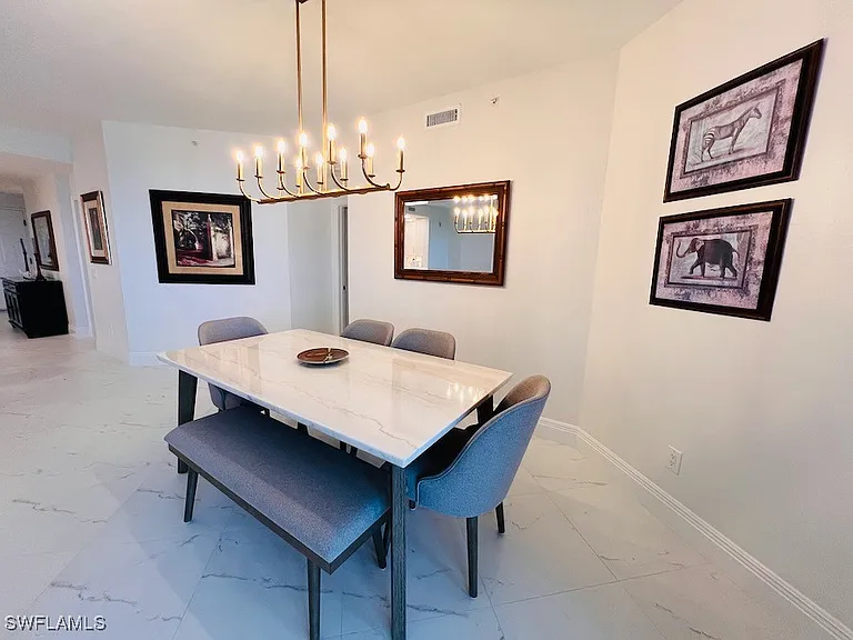 425 Cove Tower Dr #902 — Photo 7