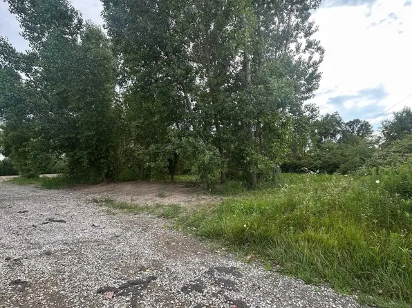 3255 Plank Rd, Cottrellville, MI 48039
