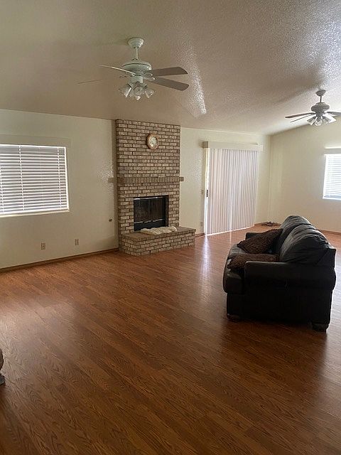 2nd image of 2485 Wensley Ave