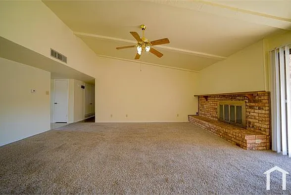 3 bed, 1965 sqft, $2,300 — Photo 4