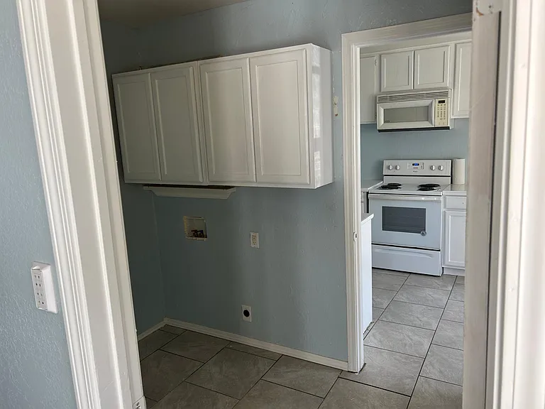 4205 SE 26th St — Photo 5