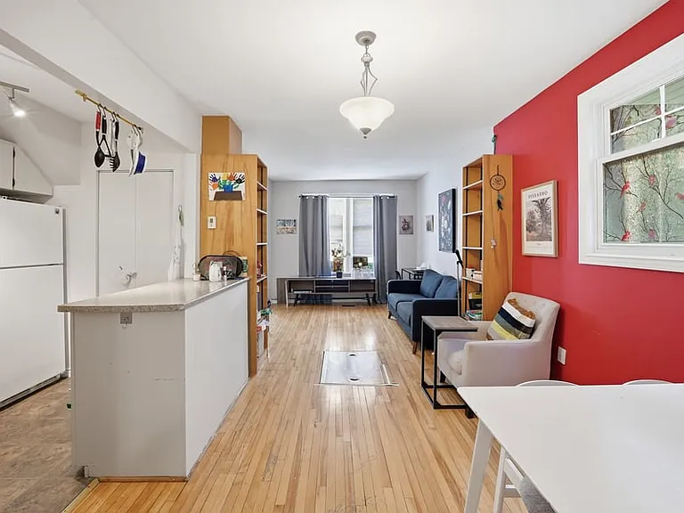 556 Melbourne Ave — Photo 4