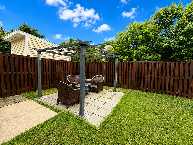 22089 Saint Inigoes Ct — Photo 16