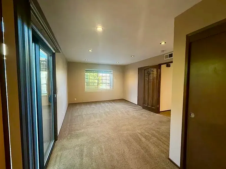 426 Galvin Cir #2 — Photo 3